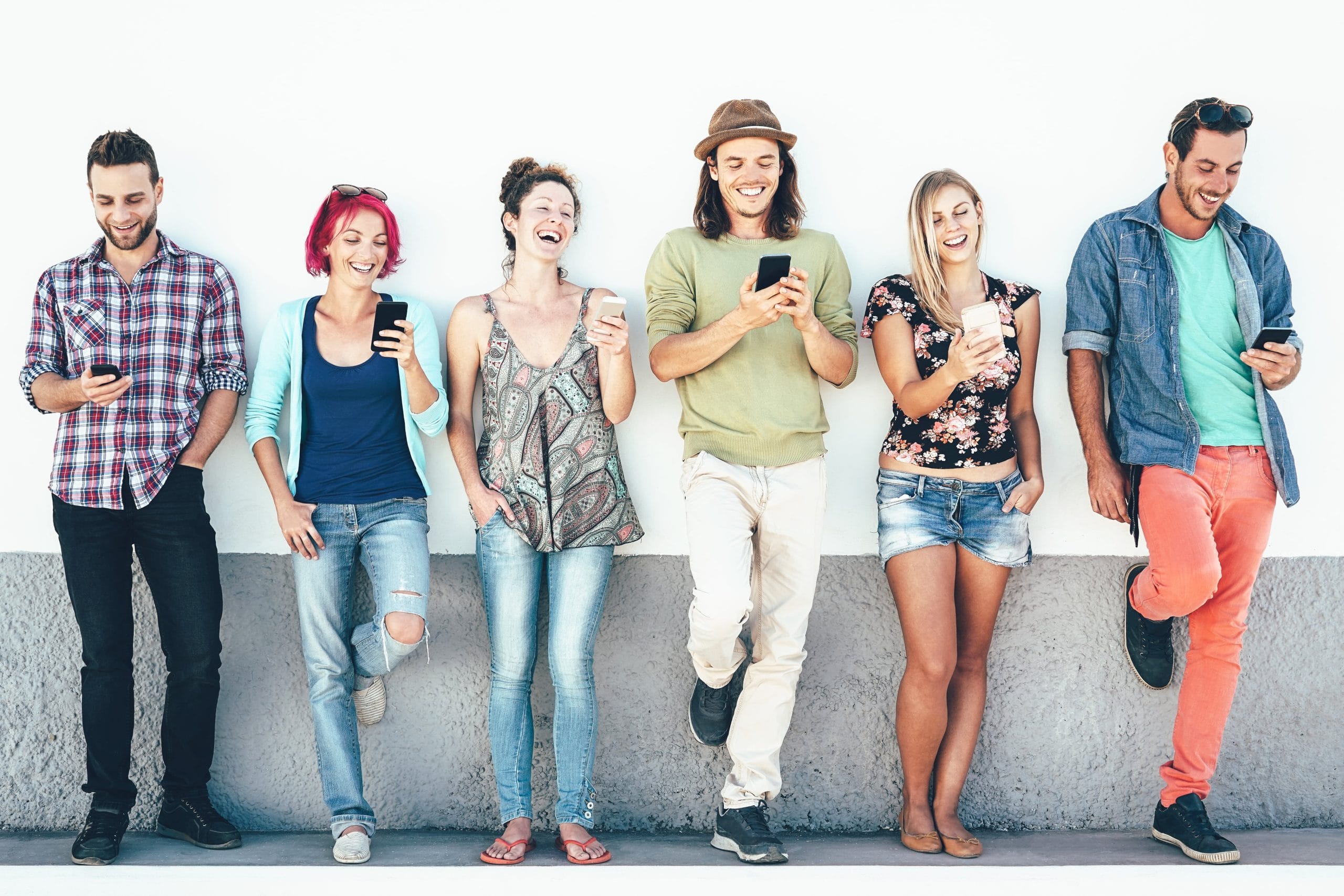 Friends using online community platform